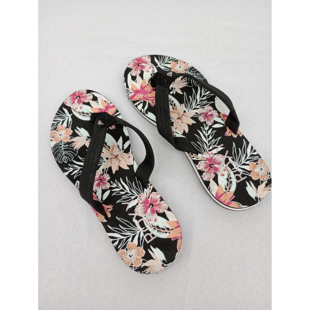 Roxy flip flops